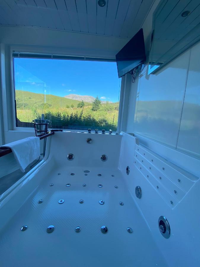 Highland Stays - Ben View Studio Pod & Jacuzzi Bath Fort William Exterior photo